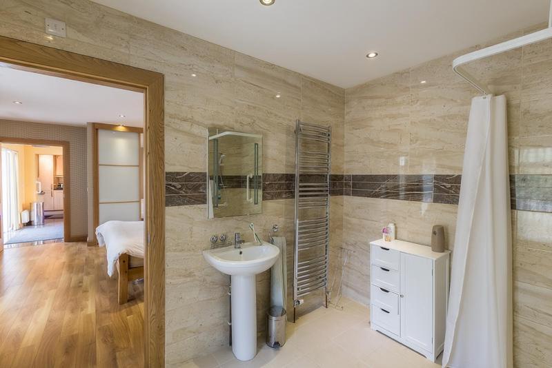 Spacious 4 Bedroom Home - 5 Min Walk To Town إيننيسكيلن المظهر الخارجي الصورة