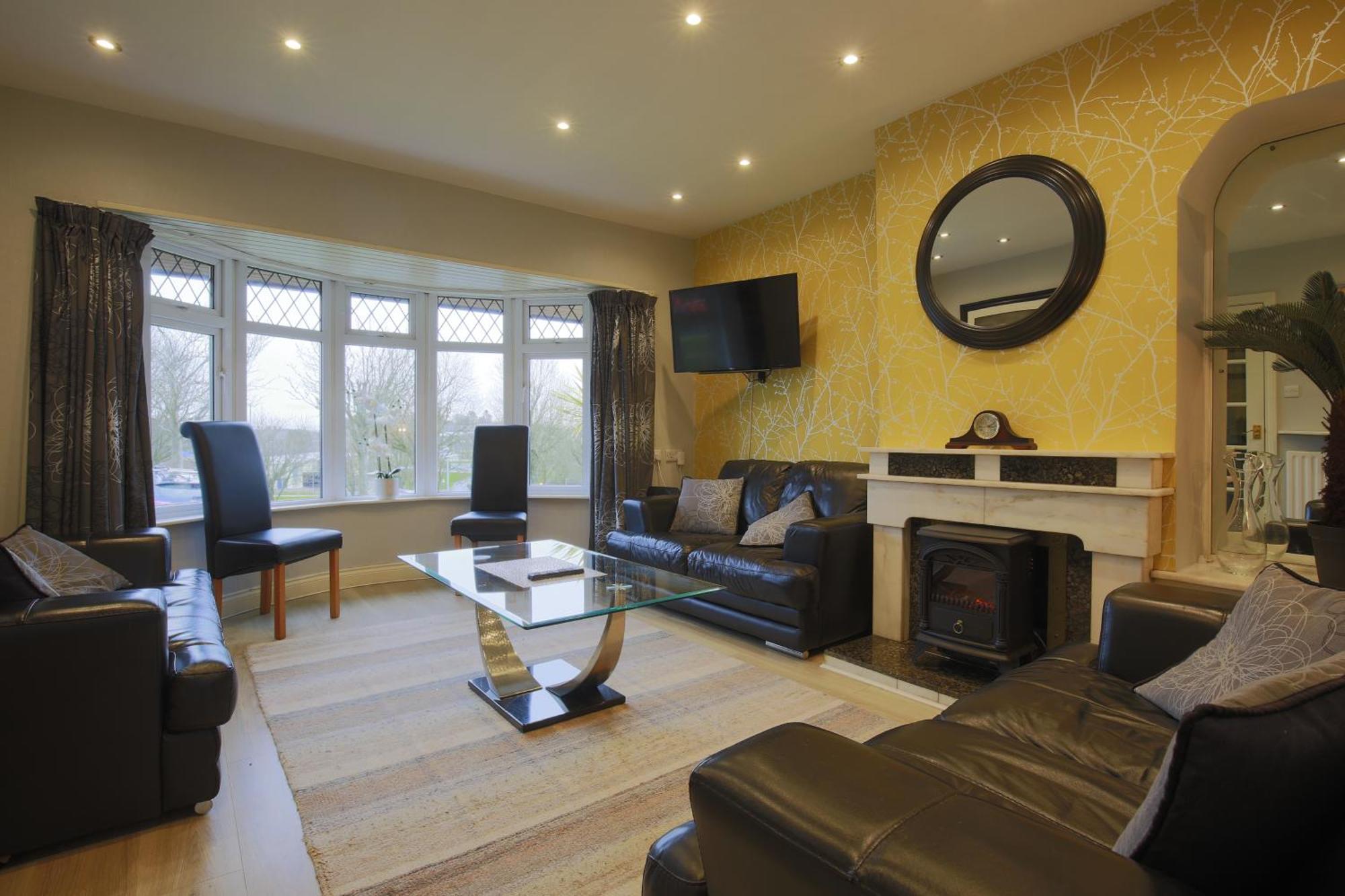 Spacious 4 Bedroom Home - 5 Min Walk To Town إيننيسكيلن المظهر الخارجي الصورة